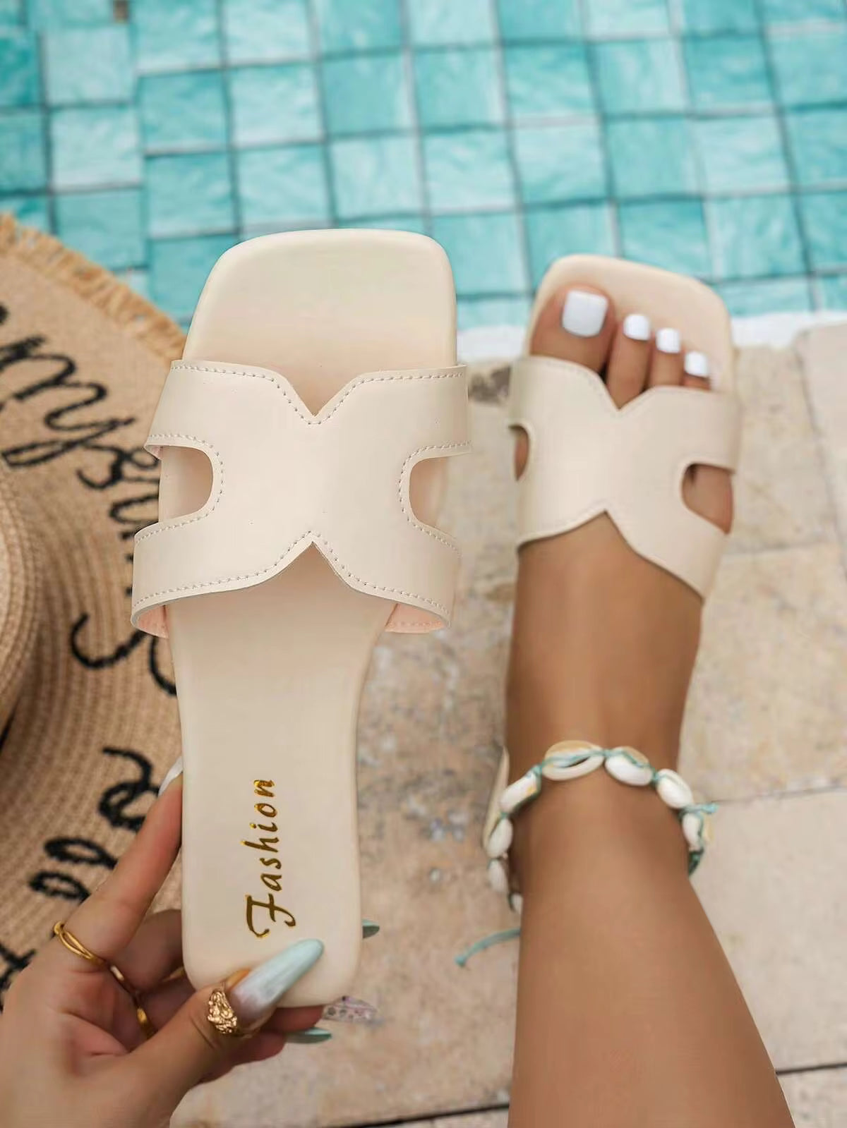 Solid Color Korean Style Square Toe V-Strap Slippers For Women, Summer Fashion Outdoor Wear New Flat Bottom Vacation Beach Sandals, One-Strap Slide Sandals For Women
